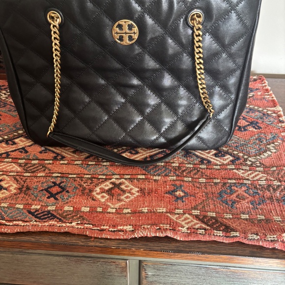 Tory Burch Black Shoulder Bag - Picture 2 of 2